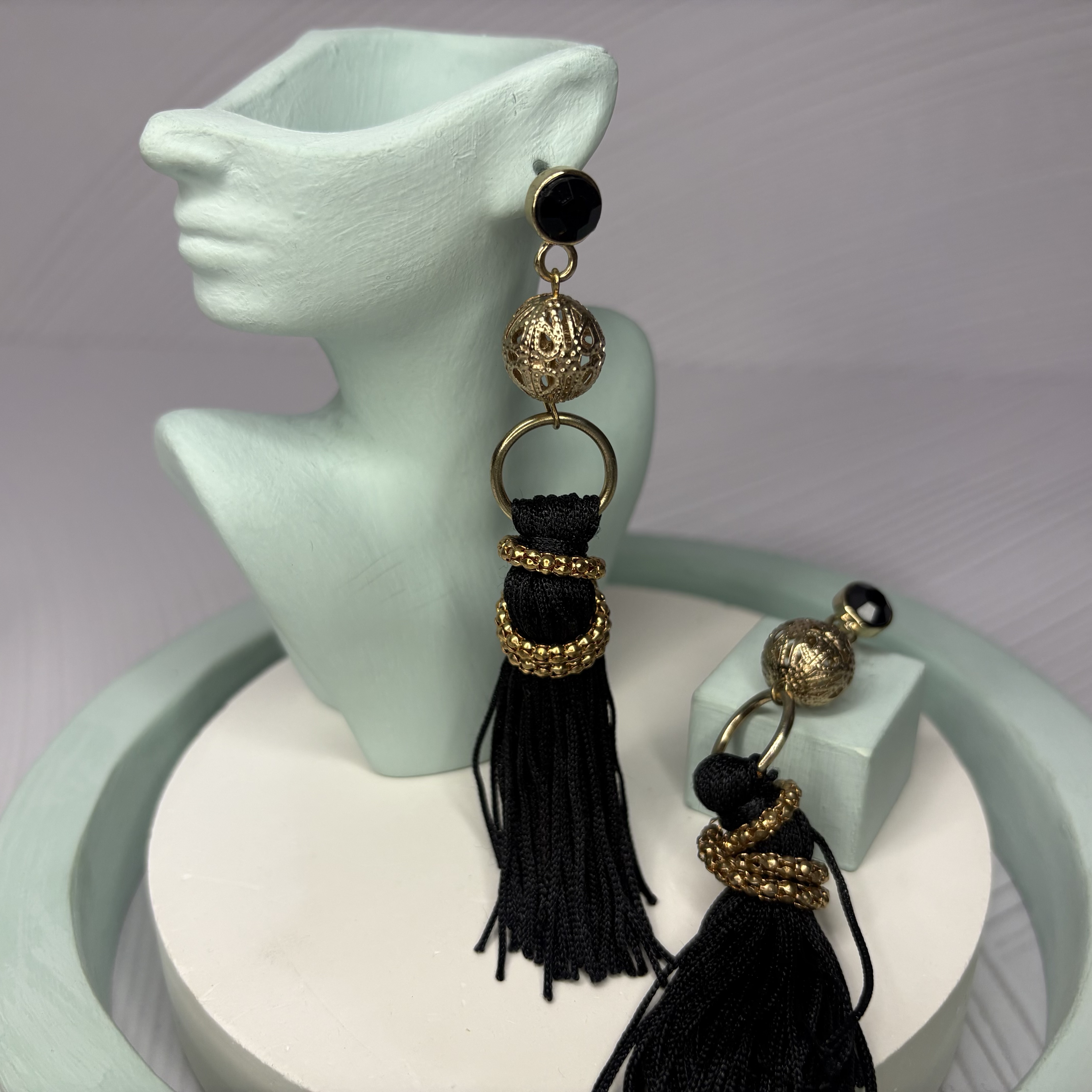 گوشواره آویز گوی و نخ